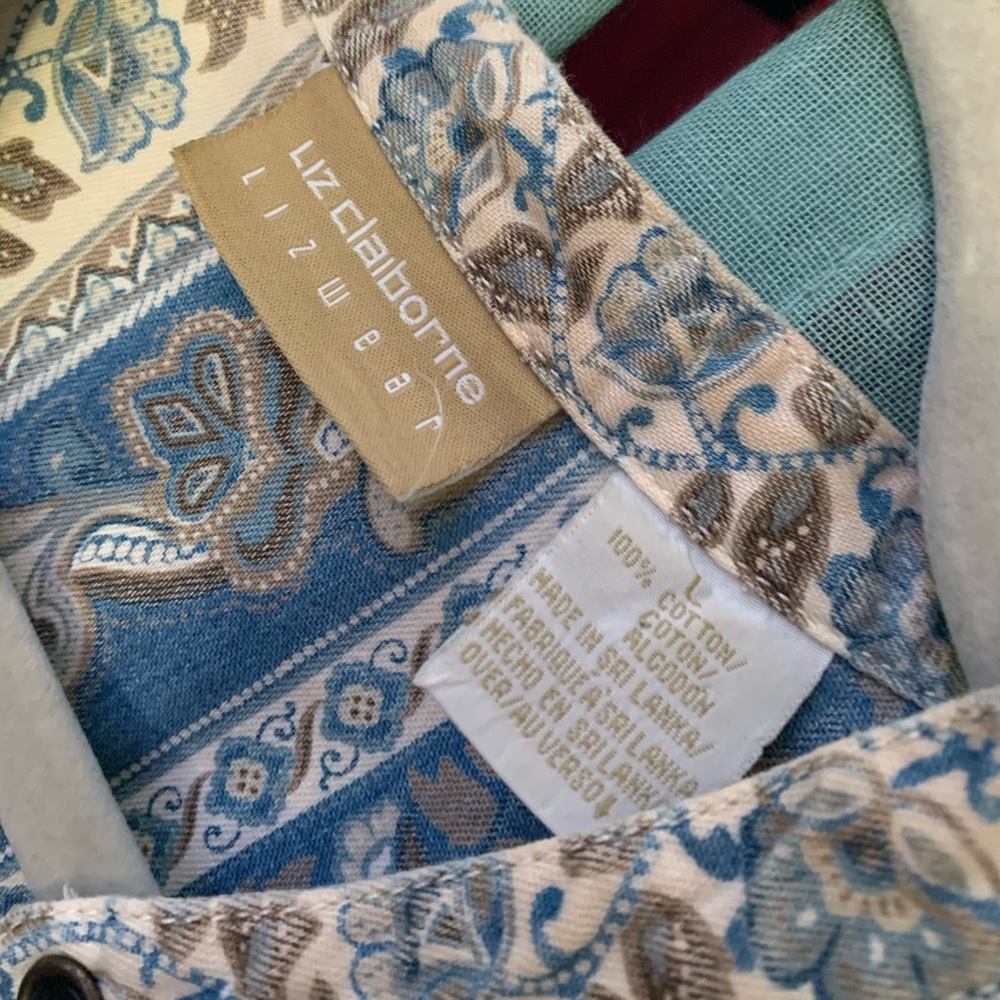 Paisley Button Up - Picture 5 of 5